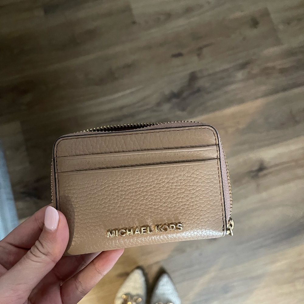 Michael kors wallet